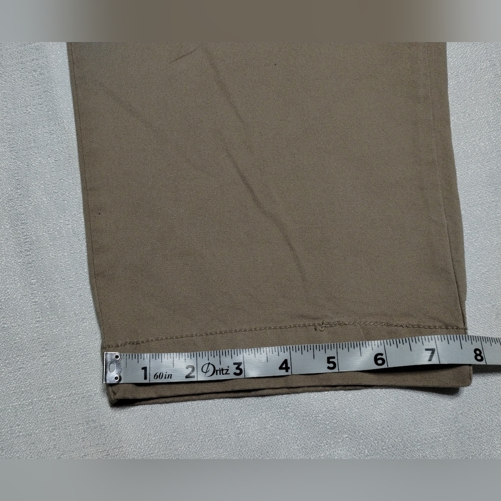 Croft & Barrow Women's Khaki Capri Size (14) - Picture 7 of 12